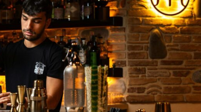 How to Choose the Right Bartending School in India