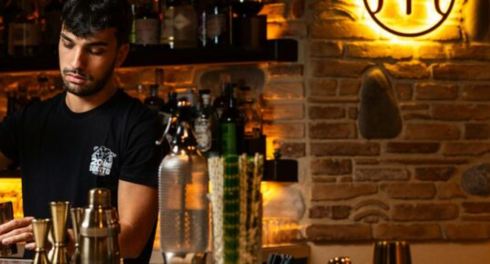 How to Choose the Right Bartending School in India
